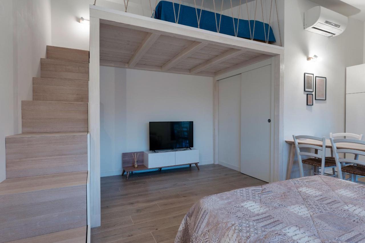 Casa Lugana 19 - Monolocale Con Piscina Direttamente A Lago Sirmione Exterior photo